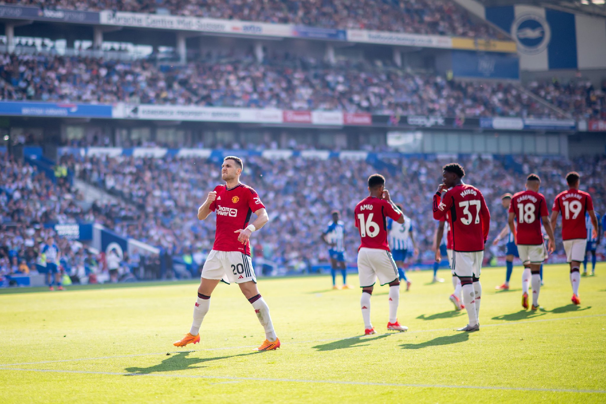 并探讨由此 并探讨由此